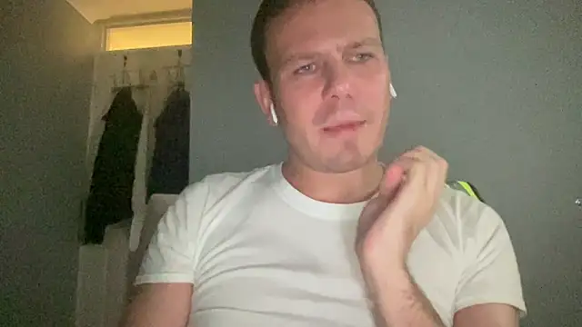 Snapshot of GotItGoin chatting on September 25, 2025, 12:38 am GotItGoin online show from September 25, 2025, 12:38 am