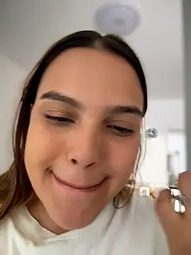 Snapshot of vivicolibri chatting on March 9, 2026, 3:59 pm vivicolibri online show from March 9, 2026, 3:59 pm