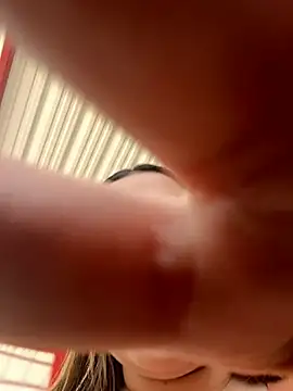 Snapshot of vivicolibri chatting on March 3, 2026, 2:46 pm vivicolibri online show from March 3, 2026, 2:46 pm