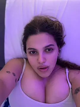 Snapshot of vivicolibri chatting on April 9, 2026, 4:13 pm vivicolibri online show from April 9, 2026, 4:13 pm