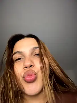 Snapshot of vivicolibri chatting on April 15, 2026, 4:51 am vivicolibri online show from April 15, 2026, 4:51 am