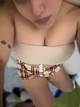 Snapshot of vivicolibri chatting on April 12, 2026, 5:05 pm vivicolibri online show from April 12, 2026, 5:05 pm