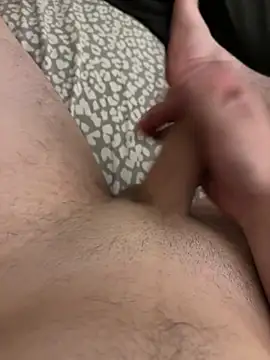 bigbeast19393 online show from October 29, 2025, 9:58 pm