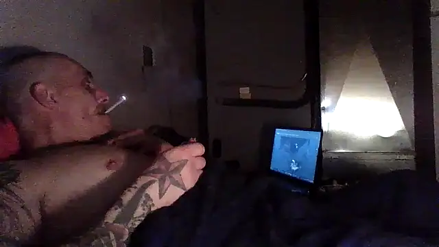 Snapshot of CandiedPompano chatting on October 28, 2025, 7:35 pm CandiedPompano online show from October 28, 2025, 7:35 pm