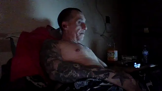 Snapshot of CandiedPompano chatting on November 15, 2025, 5:11 am CandiedPompano online show from November 15, 2025, 5:11 am