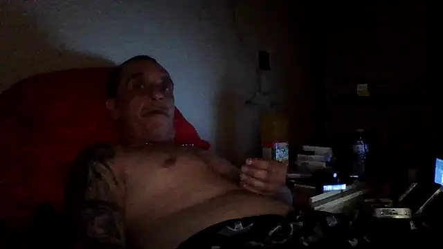 Snapshot of CandiedPompano chatting on November 16, 2025, 3:44 am CandiedPompano online show from November 16, 2025, 3:44 am