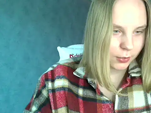 Thalia  Star online show from March 4, 2025, 8:46 am