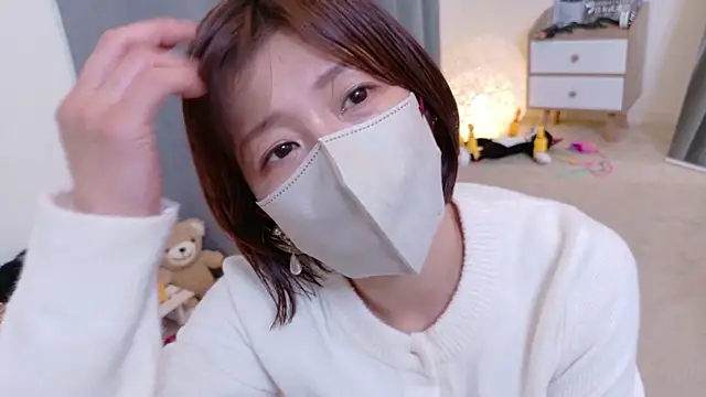Snapshot of Risa_06 chatting on April 23, 2026, 12:11 pm Risa 06 online show from April 23, 2026, 12:11 pm