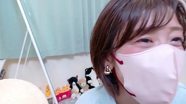 Snapshot of Risa_06 chatting on May 9, 2026, 12:52 pm Risa 06 online show from May 9, 2026, 12:52 pm