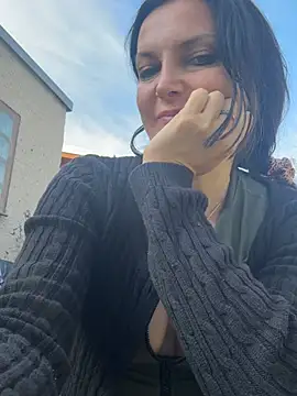 Snapshot of -OLYA- chatting on April 15, 2026, 2:43 pm -OLYA- online show from April 15, 2026, 2:43 pm