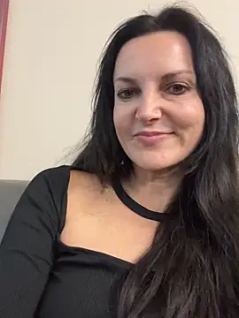 Snapshot of -OLYA- chatting on December 23, 2025, 8:24 am -OLYA- online show from December 23, 2025, 8:24 am