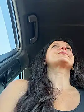 -OLYA- online show from October 17, 2025, 10:18 am