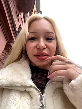 Snapshot of babydolll chatting on October 28, 2025, 12:26 pm babydolll online show from October 28, 2025, 12:26 pm