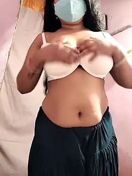 Snapshot of Dr_Chhaya chatting on March 3, 2026, 1:45 am Dr Chhaya online show from March 3, 2026, 1:45 am