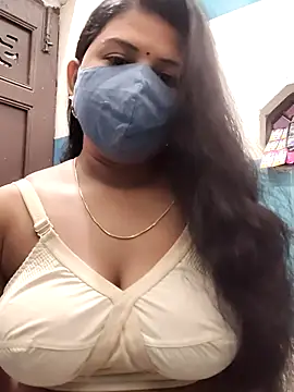 Snapshot of Dr_Chhaya chatting on November 21, 2025, 6:23 am Dr Chhaya online show from November 21, 2025, 6:23 am