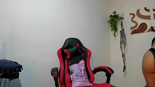 Caro kitty- online show from October 31, 2025, 12:24 pm