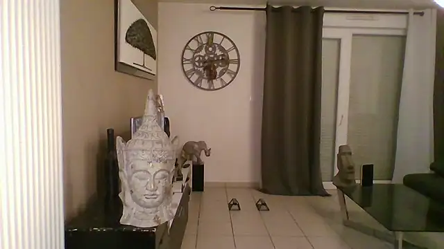 Snapshot of ApollonFit_x69 chatting on March 1, 2025, 1:43 am ApollonFit x69 online show from March 1, 2025, 1:43 am