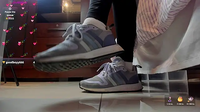 sherilkwang19tv online show from October 22, 2025, 11:36 pm