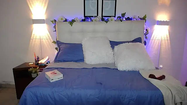 Dominique Montenegro online show from March 20, 2025, 10:40 pm