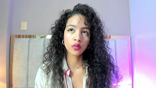 AntonellaHall  online show from November 25, 2025, 12:27 pm