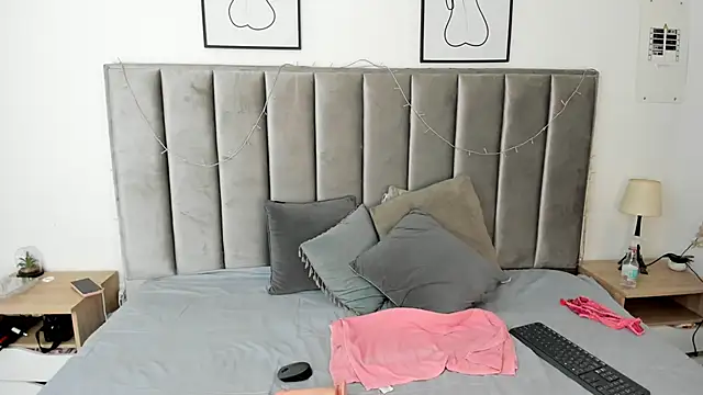 Snapshot of Emmy-Turnner chatting on March 22, 2025, 7:09 pm Emmy-Turnner online show from March 22, 2025, 7:09 pm