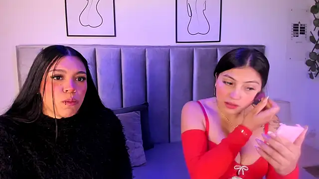 Snapshot of Emmy-Turnner chatting on November 28, 2025, 1:33 pm Emmy-Turnner online show from November 28, 2025, 1:33 pm