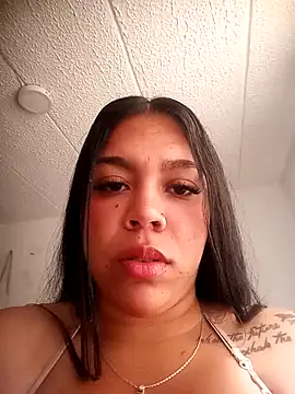Snapshot of Laiia_Page chatting on April 1, 2026, 2:36 pm Laiia Page online show from April 1, 2026, 2:36 pm