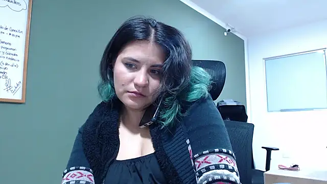 Snapshot of gigiqueen_18 chatting on March 14, 2026, 11:55 pm gigiqueen 18 online show from March 14, 2026, 11:55 pm