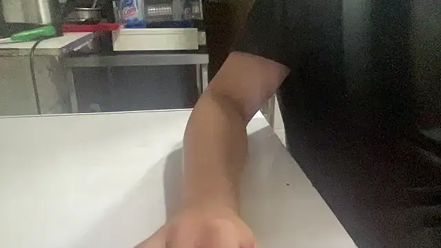 alarasissy online show from September 13, 2025, 8:09 pm