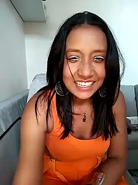 Snapshot of cami_victoria chatting on January 13, 2025, 7:20 pm cami victoria online show from January 13, 2025, 7:20 pm