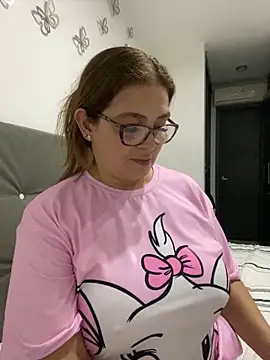 Snapshot of AntonellaAlondra4 chatting on March 22, 2025, 3:52 am AntonellaAlondra4 online show from March 22, 2025, 3:52 am