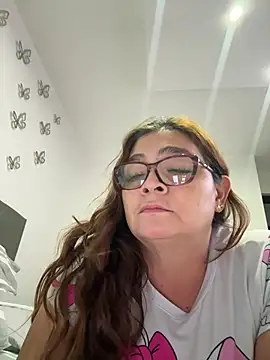 AntonellaAlondra4 online show from February 6, 2026, 2:18 am