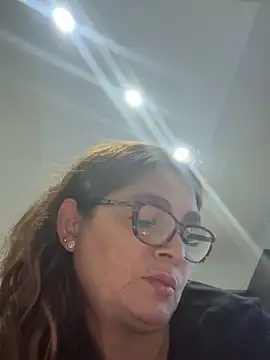 Snapshot of AntonellaAlondra4 chatting on October 19, 2025, 10:45 pm AntonellaAlondra4 online show from October 19, 2025, 10:45 pm