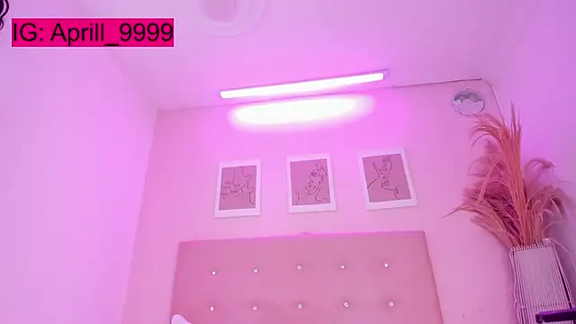 Snapshot of APRILL_FOXX chatting on December 13, 2025, 8:04 pm APRILL FOXX online show from December 13, 2025, 8:04 pm