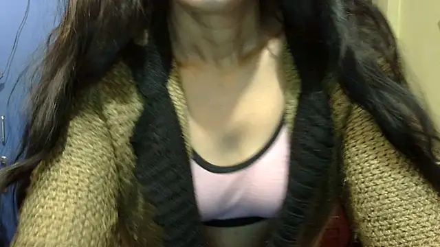 Snapshot of Pramila_Manish chatting on December 16, 2025, 11:31 pm Pramila Manish online show from December 16, 2025, 11:31 pm