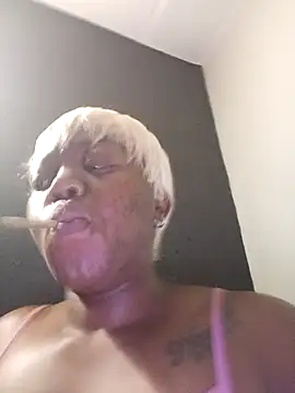 Snapshot of slimcate91 chatting on October 5, 2025, 12:56 am slimcate91 online show from October 5, 2025, 12:56 am