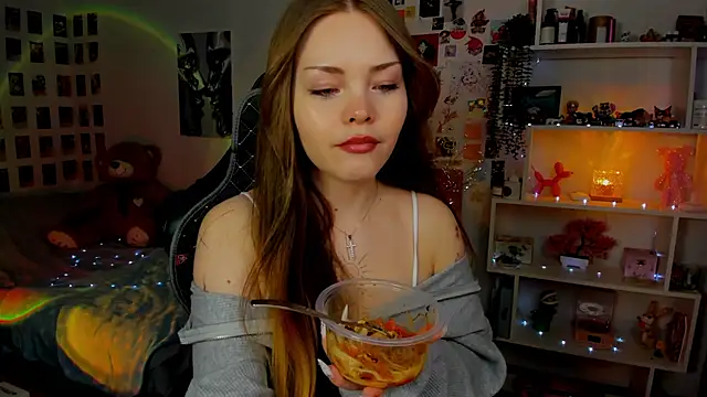 AkiraKatsu online show from March 8, 2026, 12:41 pm