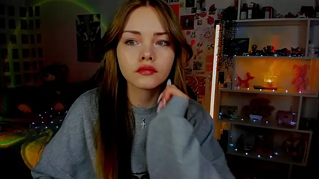 AkiraKatsu online show from April 4, 2026, 10:55 am