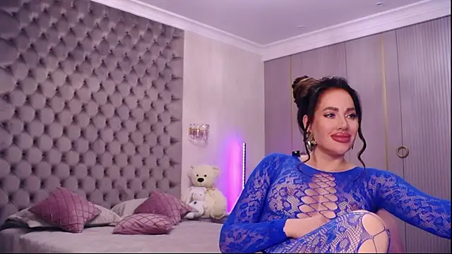 TianaPosh online show from May 29, 2026, 8:37 pm