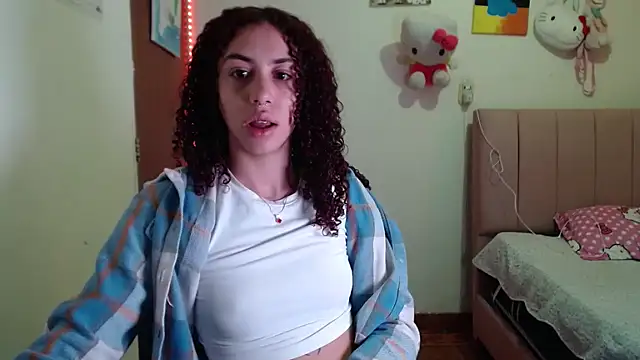 Perla web09 online show from October 6, 2025, 3:51 am