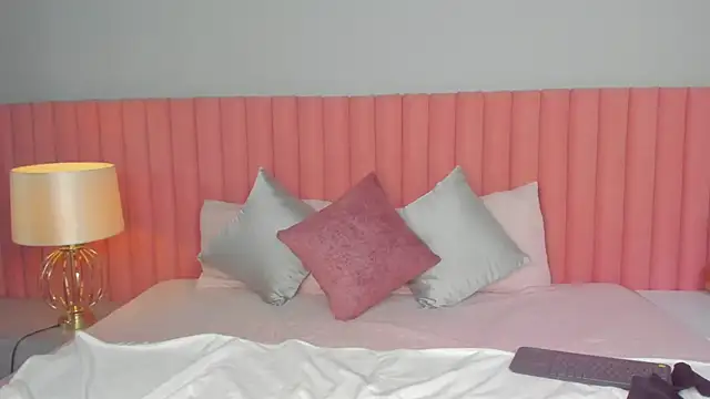 NathRossi online show from March 13, 2025, 1:54 am