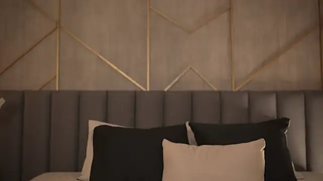 Snapshot of miia_blake chatting on December 17, 2025, 10:26 pm miia blake online show from December 17, 2025, 10:26 pm