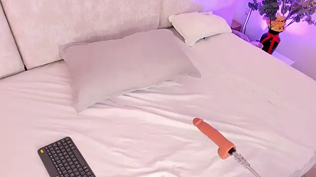 Snapshot of Astorath_angel_ chatting on January 8, 2026, 12:11 pm Astorath angel online show from January 8, 2026, 12:11 pm