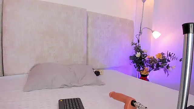 Snapshot of Astorath_angel_ chatting on December 22, 2025, 12:16 pm Astorath angel online show from December 22, 2025, 12:16 pm