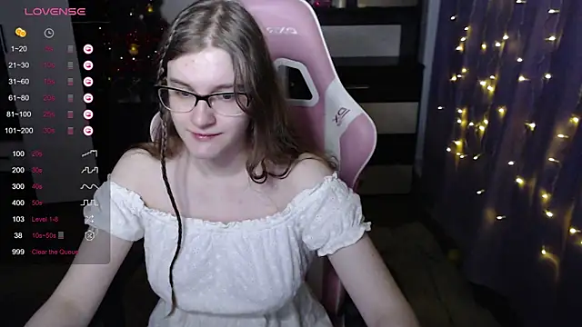 Snapshot of Tomato_Tease chatting on December 16, 2025, 5:00 am Tomato Tease online show from December 16, 2025, 5:00 am