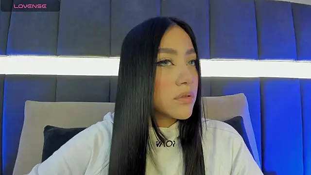 Snapshot of nicolle_pierce chatting on March 17, 2025, 1:29 pm nicolle pierce online show from March 17, 2025, 1:29 pm