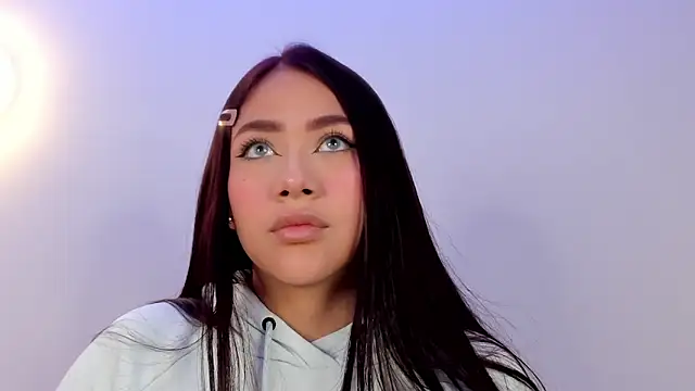 Snapshot of nicolle_pierce chatting on February 3, 2026, 2:44 pm nicolle pierce online show from February 3, 2026, 2:44 pm