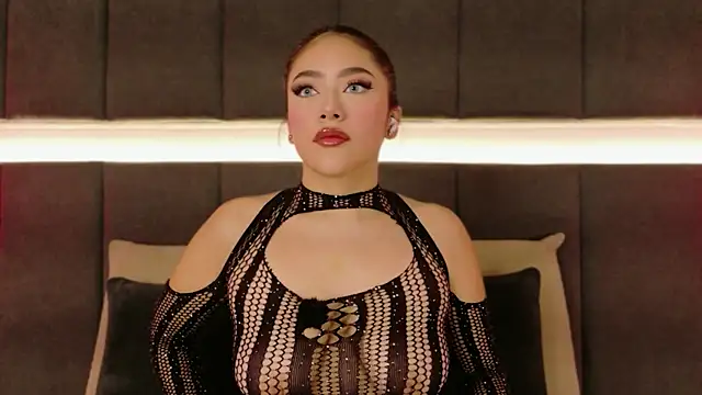 Snapshot of nicolle_pierce chatting on October 8, 2025, 2:51 pm nicolle pierce online show from October 8, 2025, 2:51 pm