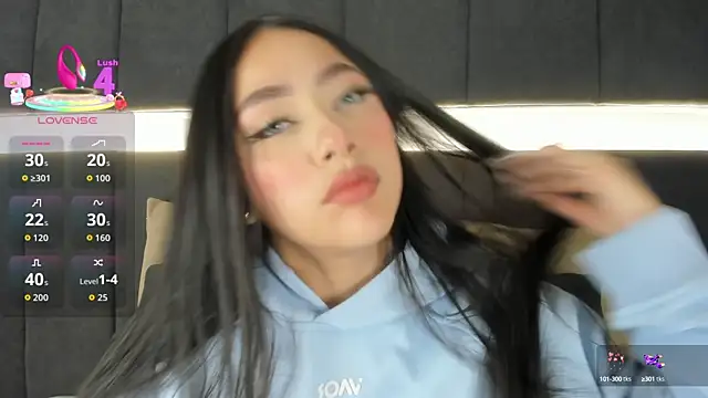 Snapshot of nicolle_pierce chatting on September 18, 2025, 2:20 pm nicolle pierce online show from September 18, 2025, 2:20 pm