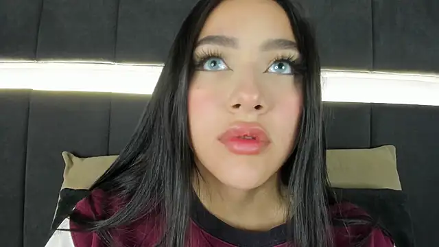 Snapshot of nicolle_pierce chatting on September 29, 2025, 2:34 pm nicolle pierce online show from September 29, 2025, 2:34 pm